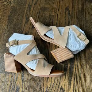Vince Camuto Suede Sandals Deverey Tortilla Size 9.5 NEW Stacked Heel Almond Toe